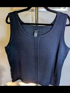 Doncaster Originals Navy Blue Knit Scoop Neck Tank - Size Large $20